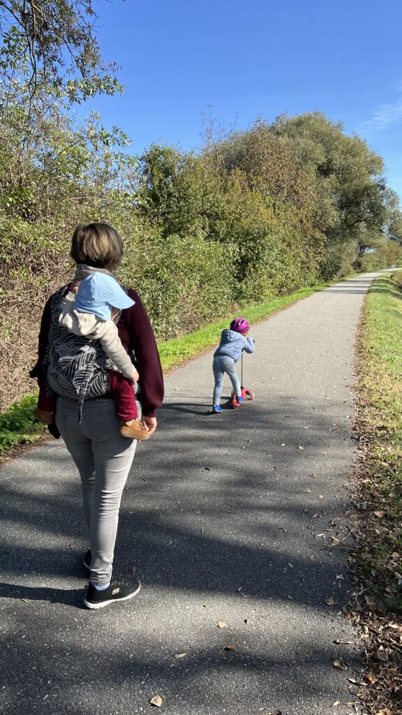 Les bienfaits du portage physiologique - Le portage permet de se déplacer quasiment n'importe où